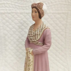 Arlésienne XVIIIème 18cm