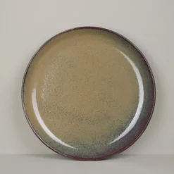 Assiette plate en grès brun