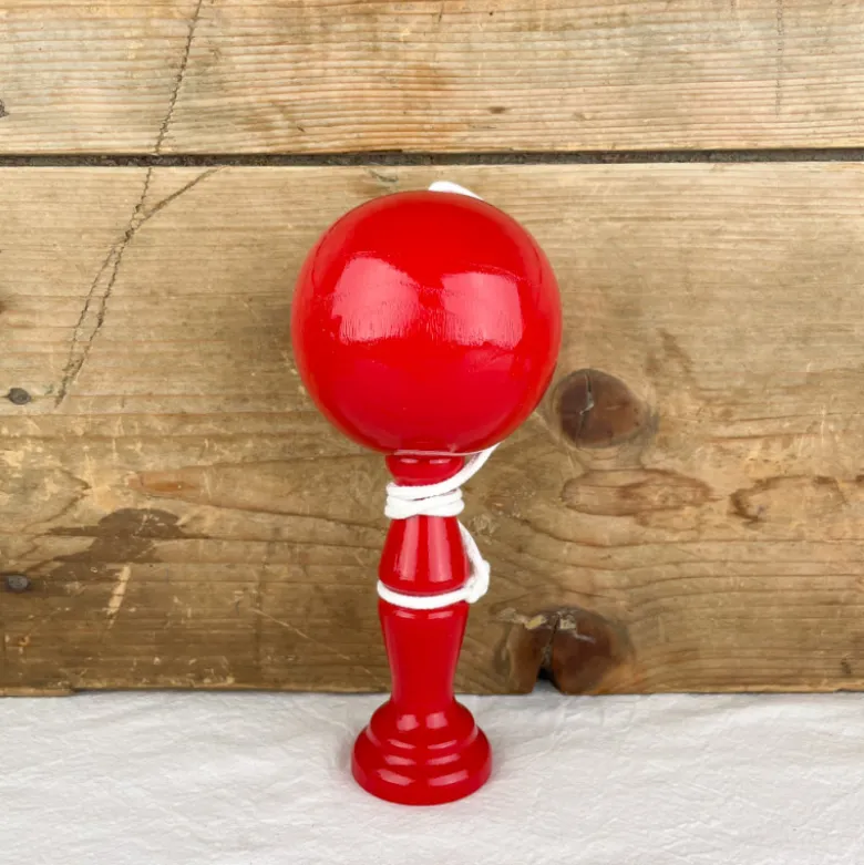 Bilboquet en bois laqué