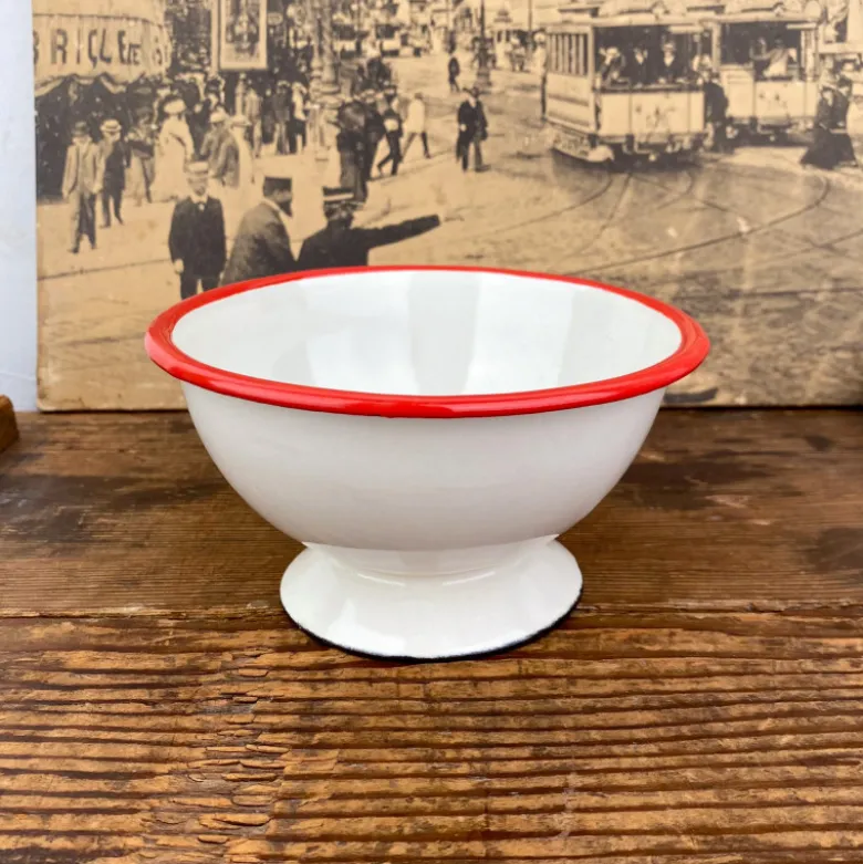 Bol à pied en émail