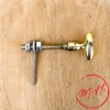 Bouton clavette olive en laiton poli