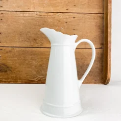 Broc Jeannot en porcelaine de Limoges