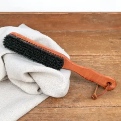 Brosse à vêtement