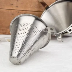 Chinois en inox De Buyer