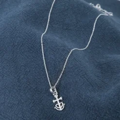 Collier croix de Camargue en argent