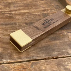 Fausse équerre en bois de rose et laiton