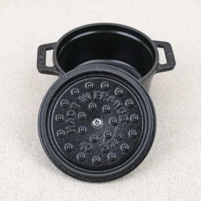 Mini cocotte en fonte Staub