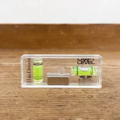 Mini niveau transparent avec aimant