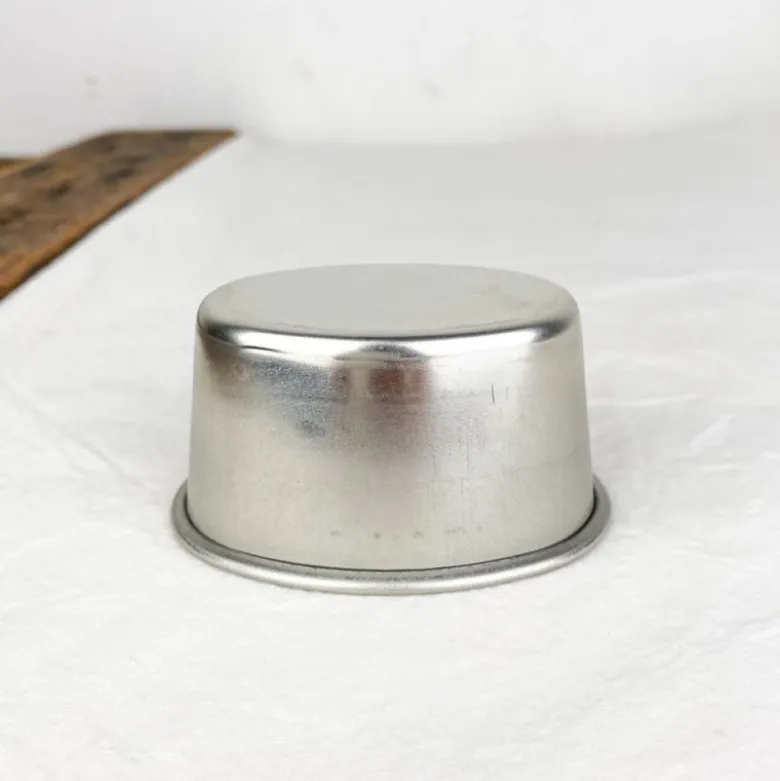 Moule à aspic ovale en fer blanc
