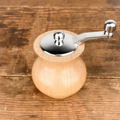 Moulin à épice en bois