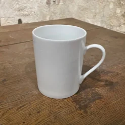 Mug en porcelaine blanche