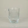 Mug en verre pressé