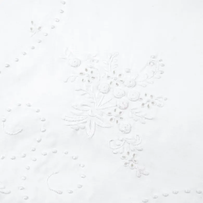 Nappe en coton blanche brodée