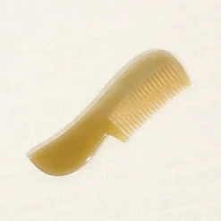 Peigne à moustache
