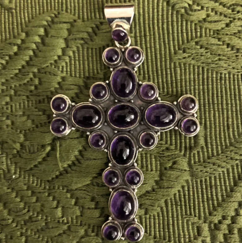 Pendentif croix améthystes sur argent