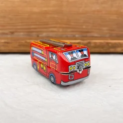 Petit camion de pompiers mécanique