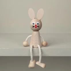 Petit lapin en bois et corde