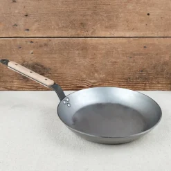 Poêle Minéral avec manche en bois de hêtre