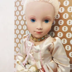 Poupée Reine