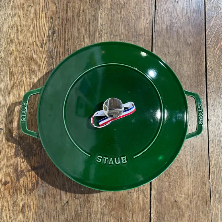 Sauteuse en fonte vert basilic