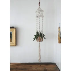 Suspension de plante en macramé