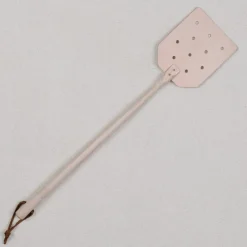 Tapette à mouches en cuir
