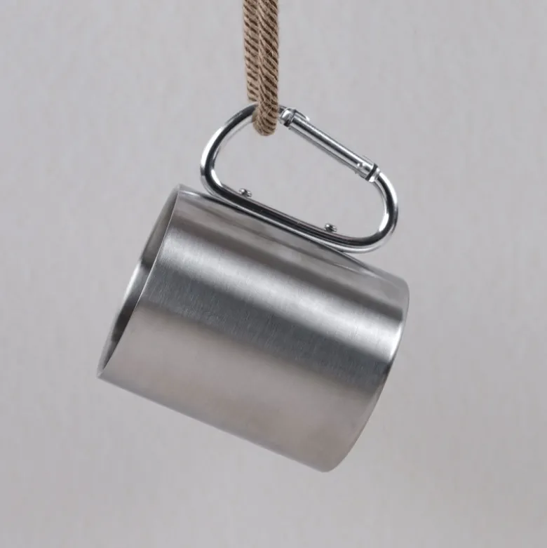 Tasse inox avec anse mousqueton